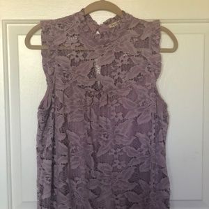 Lace sleeveless blouse mauve
